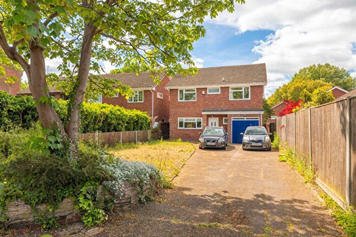 4 Bedroom Detached House For Sale In Upton Park, Slough, SL1