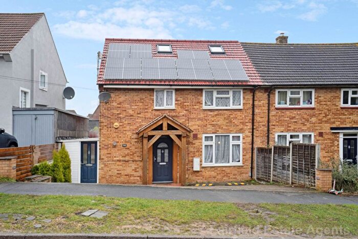 5 Bedroom Semi-Detached House For Sale In Prestwick Road, Watford, WD19