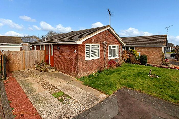 2 Bedroom Detached Bungalow For Sale In Lundy Close, Littlehampton, BN17
