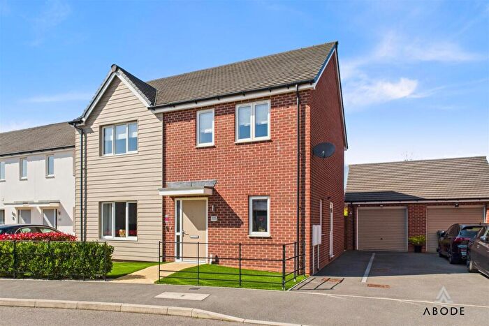 4 Bedroom Detached House For Sale In Arnfield Drive, Hilton, Derby, DE65