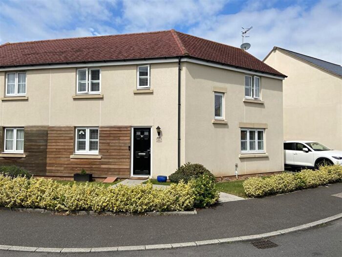 3 Bedroom Semi Detached House For Sale In The Finches, Portishead, BS20