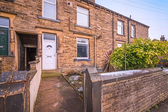 2 Bedroom Terraced House For Sale In Adelphi Road, Marsh, Huddersfield, HD3