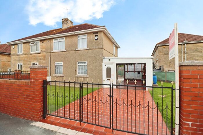 3 Bedroom Semi Detached House For Sale In Meadow Vale, Speedwell, Bristol, BS5