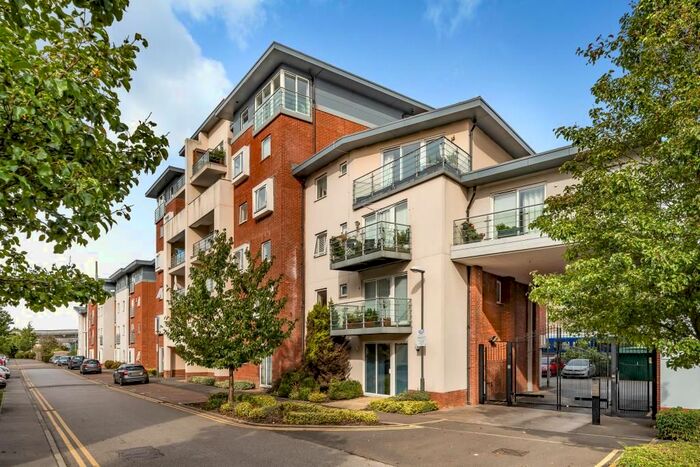 2 Bedroom Flat To Rent In Stanton House, Aylesbury, HP21