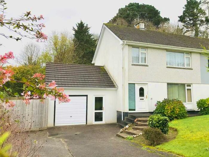 3 Bedroom House To Rent In Bosvean Gardens, Truro, Cornwall, TR1