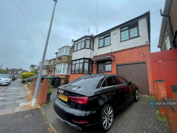 4 Bedroom Semi-Detached House To Rent In St. Pauls Road, Luton, LU1