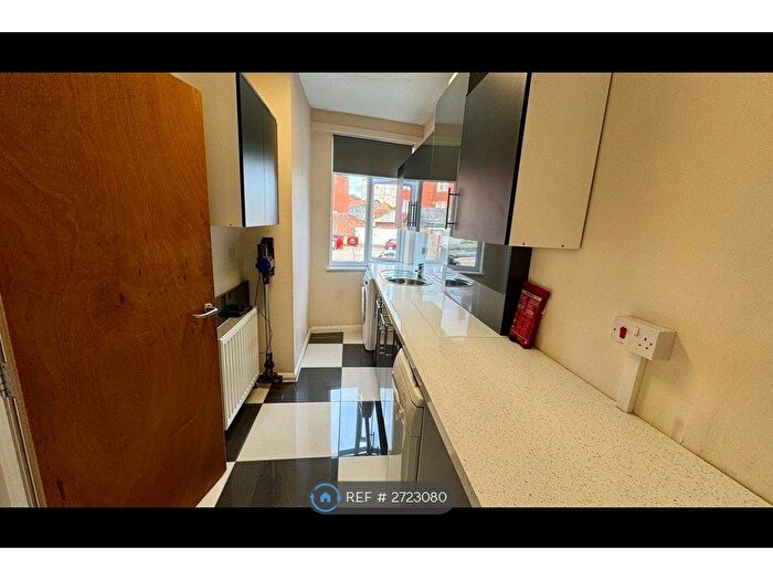 3 Bedroom Flat To Rent In St. John Street, Newport Pagnell, MK16