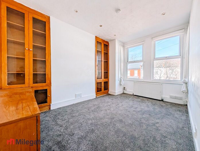2 Bedroom Flat To Rent In Wellington Road, Harrow, HA3