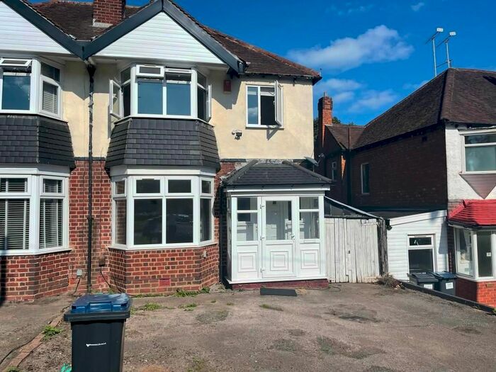3 Bedroom Semi-Detached House To Rent In Harborne Park Road, Birmingham, B17