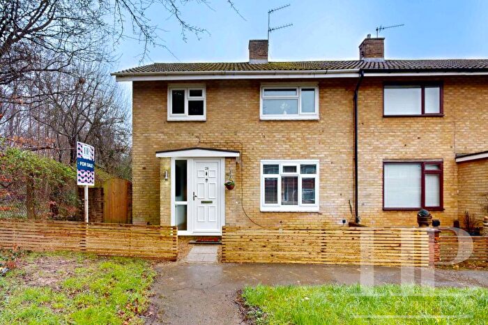 3 Bedroom End Of Terrace House For Sale In Rillside, Crawley, RH10