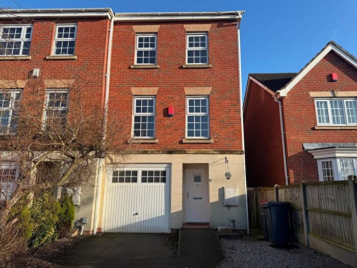 3 Bedroom Town House To Rent In Elton Lane, Woodlaithes, Rotherham, S66