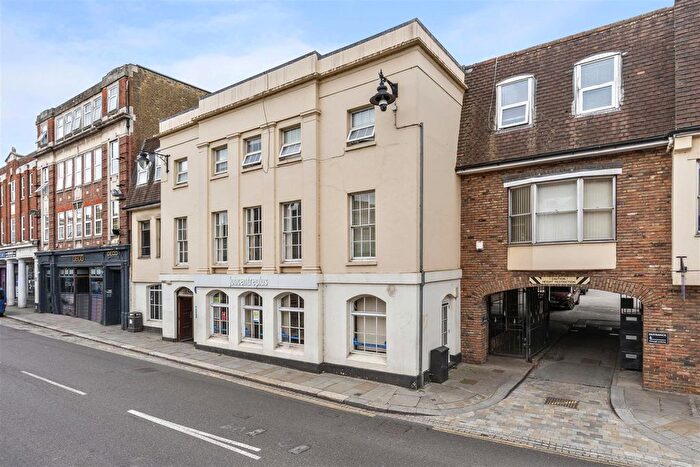 2 Bedroom Flat For Sale In Castle View, Parliament Square, Hertford, SG14
