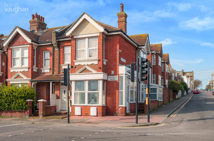 1 Bedroom End Of Terrace House To Rent In Arundel Road, Brighton, BN2