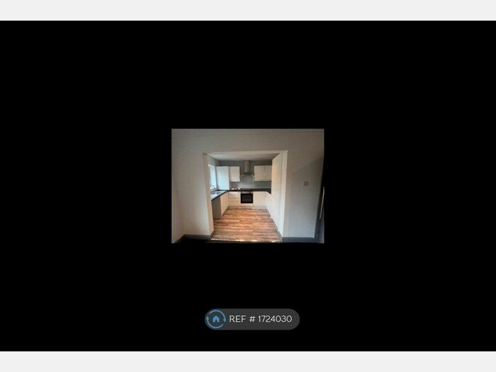 3 Bedroom Flat To Rent In Ivy Court, Chapel Allerton, Leeds, LS7