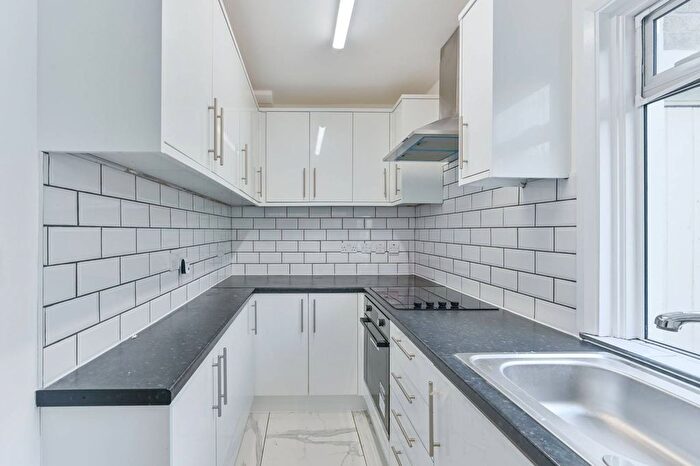 4 Bedroom Property To Rent In Arodene Road, Brixton Hill, London, SW2