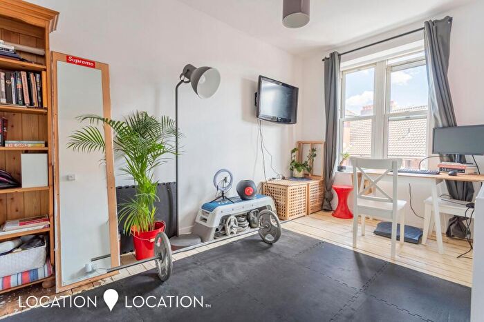 2 Bedroom Flat To Rent In Amhurst Road, Glendown House Amhurst Road, E8