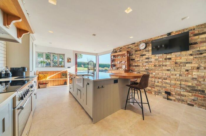 4 Bedroom Detached House For Sale In Elegant Residence + Annex - Semi-Rural Aylesford, ME20