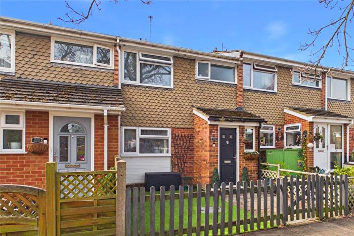 3 Bedroom Terraced House For Sale In Stephens Road, Tadley, Hampshire, RG26