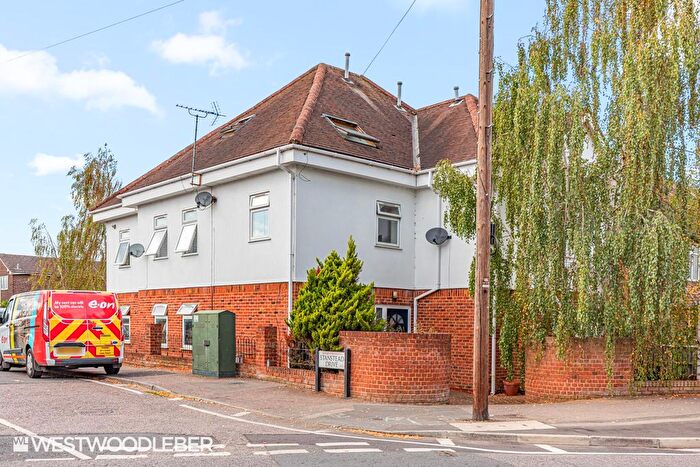 1 Bedroom Flat For Sale In Stanstead Road, Hoddesdon, EN11