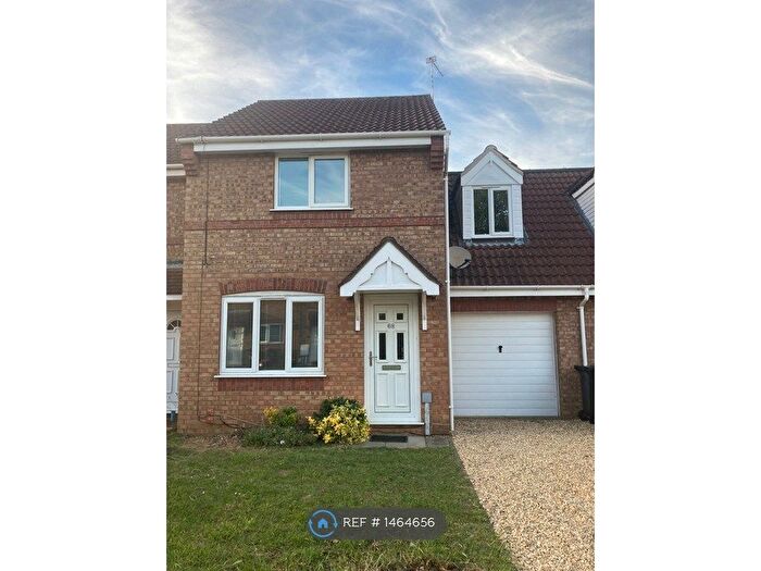3 Bedroom Semi-Detached House To Rent In Winchester Way, Sleaford, NG34