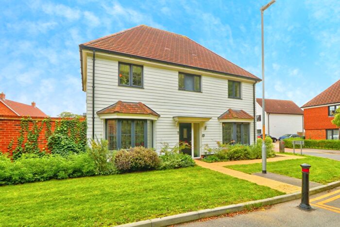 4 Bedroom Detached House For Sale In Hinxhill Road, Ashford, TN24