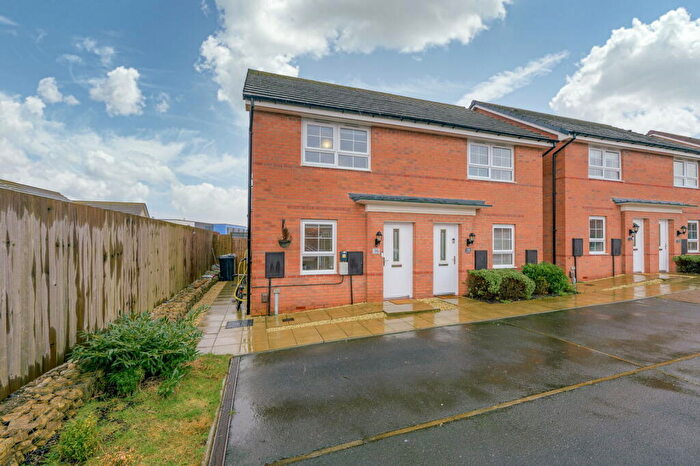 2 Bedroom Semi Detached House For Sale In Totnes Place In Grantham, NG31