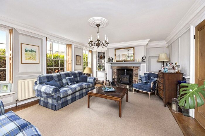 4 Bedroom Semi-detached House For Sale In Shepperton Road, Staines-Upon-Thames, Middlesex, TW18