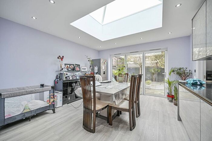 3 Bedroom Detached House For Sale In Passmore Gardens, Bounds Green, London, N11