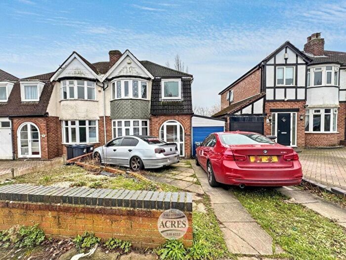 3 Bedroom Semi Detached House For Sale In Northolt Grove, Great Barr, Birmingham, B42