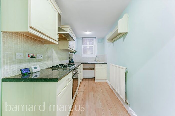 1 Bedroom Flat For Sale In Upper Richmond Road, London, SW15