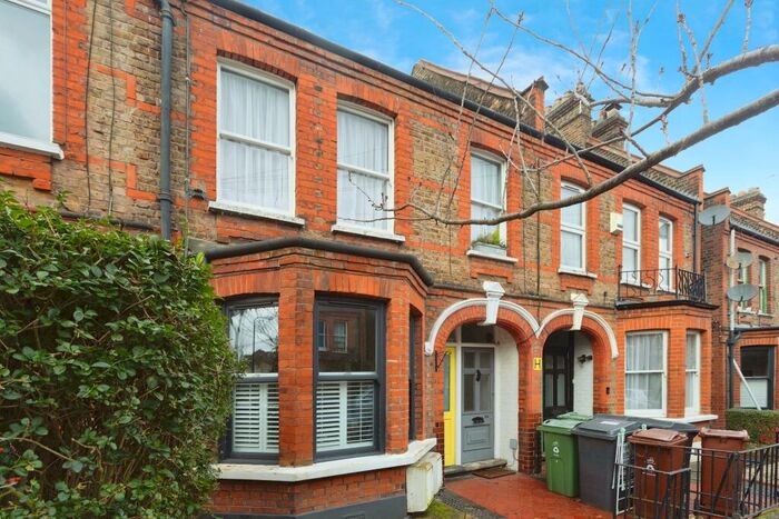 2 Bedroom Flat To Rent In Diana Road, Walthamstow, London, E17