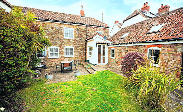 3 Bedroom Cottage For Sale In A Lovelyb South Facing Garden - Beautifully Presented A Full Of Character, BS48