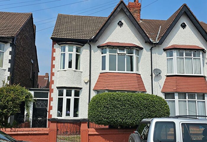4 Bedroom Semi-Detached House For Sale In Calderstones Road, Liverpool, L18