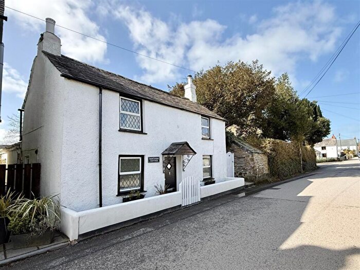 3 Bedroom Detached House For Sale In St. Teath, PL30