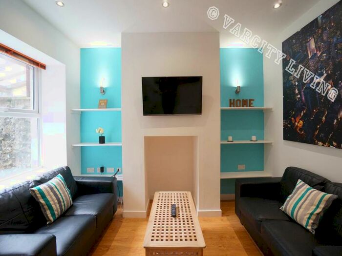 4 Bedroom House To Rent In Caernarfon Road, Bangor, Gwynedd, LL57