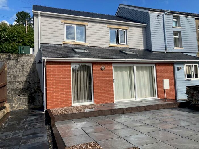 2 Bedroom House To Rent In Nantgaredig, SA32