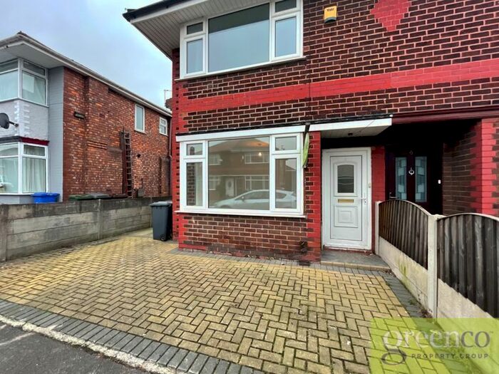 2 Bedroom Semi-Detached House To Rent In Eastwood Avenue, Droylsden, Manchester M43
