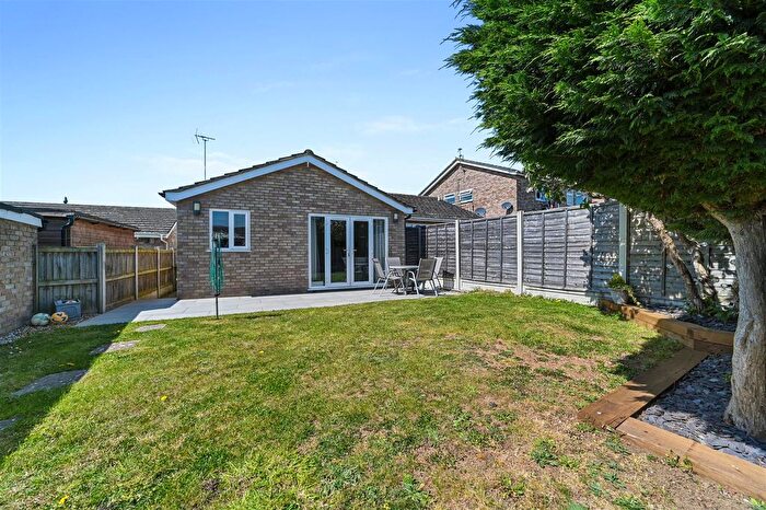 4 Bedroom Semi Detached Bungalow For Sale In Welhams Way, Brantham, CO11