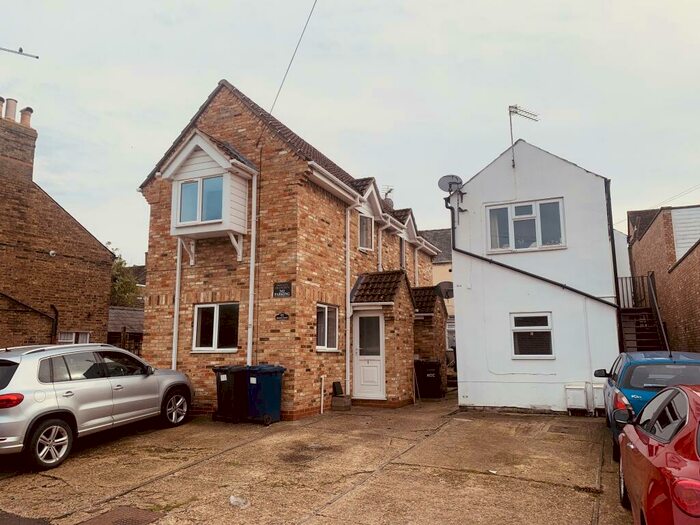 1 Bedroom House To Rent In Bakers Court, Little Whyte, Ramsey, PE26