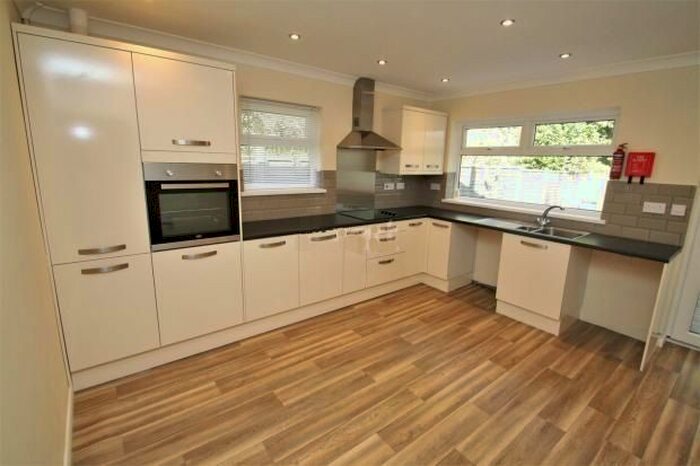 3 Bedroom Bungalow To Rent In Repton Close, Broadstairs, CT10