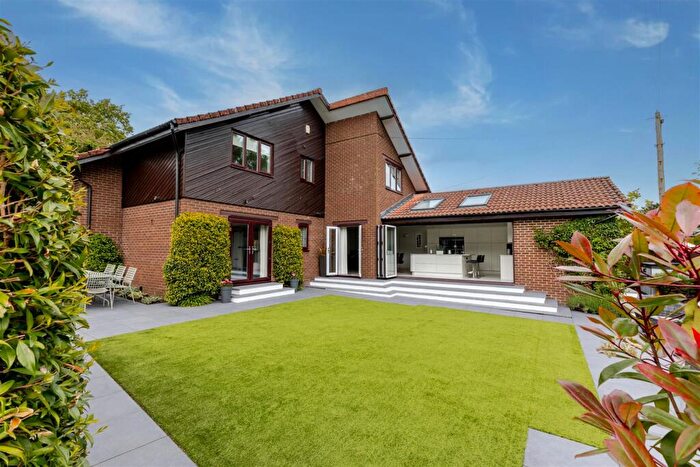 4 Bedroom Detached House For Sale In Chelsea Mews, Failand, Bristol, BS8
