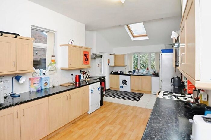 7 Bedroom House To Rent In Linden Grove, Manchester, Greater Manchester, M14