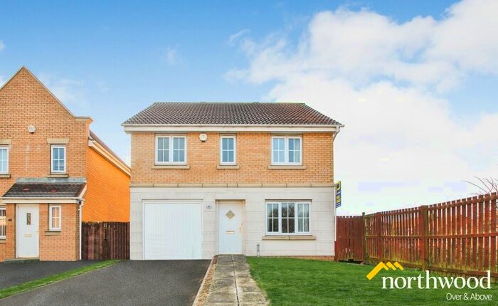 4 Bedroom Detached House To Rent In Churchside Gardens, Easington Lane, Houghton Le Spring, DH5