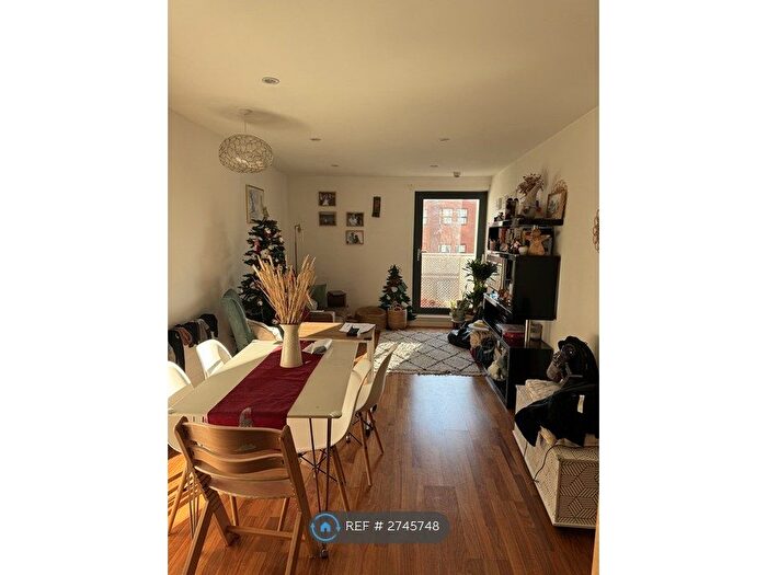 2 Bedroom Flat To Rent In Stanley Road, London, SW19