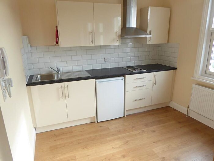 1 Bedroom Studio To Rent In Gresham Road, Staines, TW18