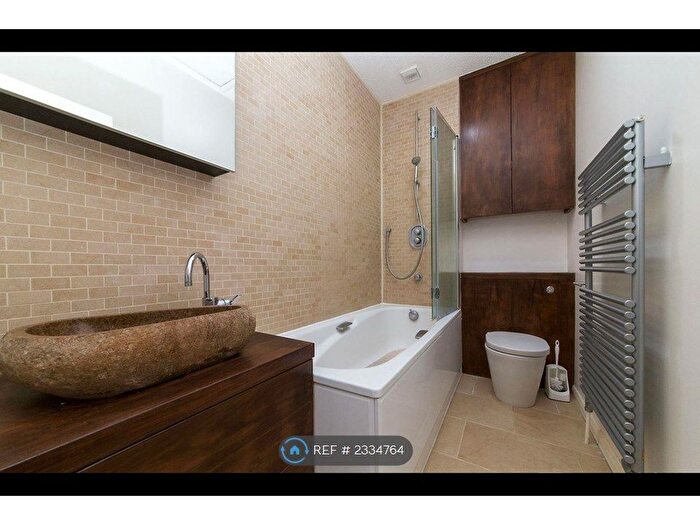 2 Bedroom Semi-Detached House To Rent In Croft Street, London, SE8