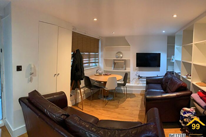 2 Bedroom Flat For Sale In Bevan House, London, Greater, WC1N