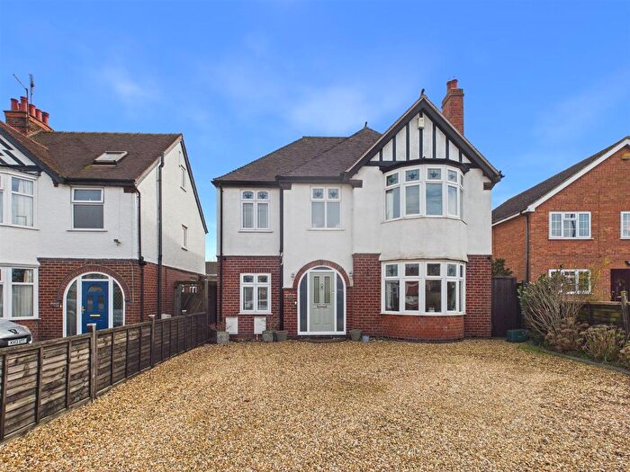 4 Bedroom Detached House For Sale In Cheltenham Road, Gloucester, GL2