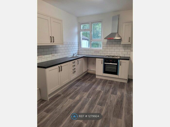 2 Bedroom Flat To Rent In Dudley Road, Wolverhampton WV2