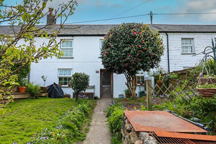 3 Bedroom Semi-Detached House For Sale In Holmbush Road, St Austell, PL25